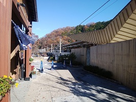 高尾山温泉 極楽湯から駅方面を撮影