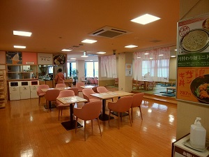 新館4階のカフェ(兼 無料休憩所)