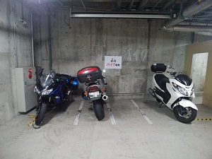 バイク専用駐輪場