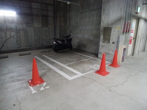 バイク専用駐輪場