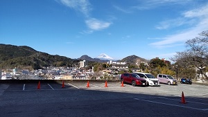 ホテル玄関前からの富士山