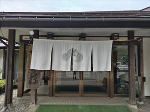 建物入り口の写真です