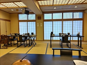 夕食会場の写真です