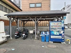 あおい温泉 草薙の湯 駐輪場の写真です