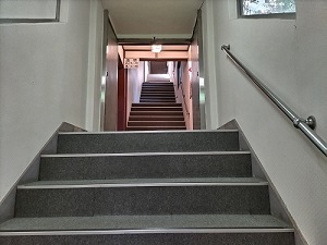 松仙閣 別館への階段の写真です