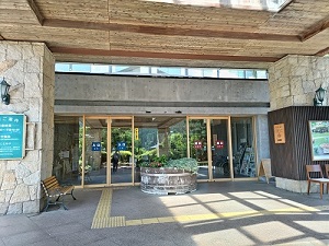 関谷温泉 湯っ蔵んど 玄関の写真です