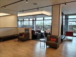 湯舞音 袖ケ浦店 休憩スペースの写真です