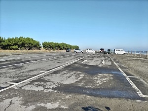 一松海岸 駐車場の写真です